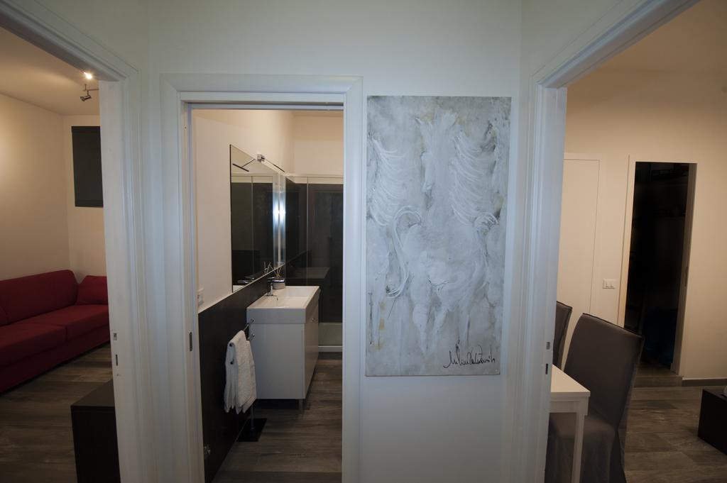 Porta Latina Suite - Private Apartment Rome'S Center Bagian luar foto