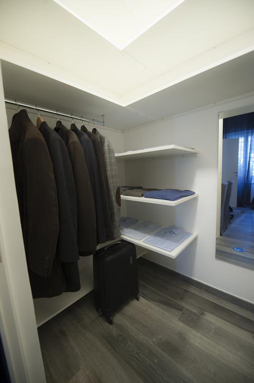 Porta Latina Suite - Private Apartment Rome'S Center Bagian luar foto