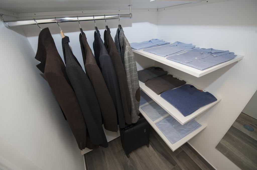 Porta Latina Suite - Private Apartment Rome'S Center Bagian luar foto